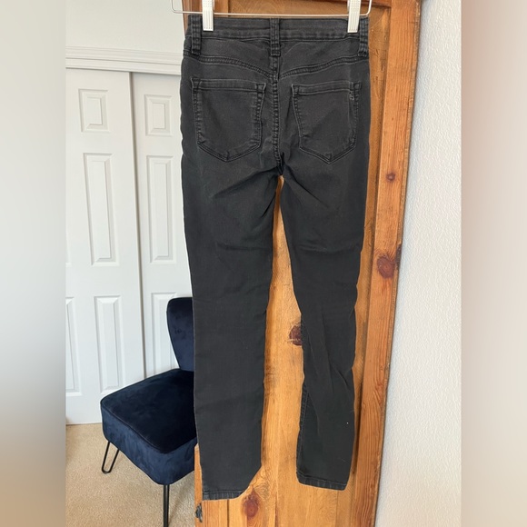 Black rinse Jessica Simpson Kiss Me Super Skinny jeans - Picture 3 of 4